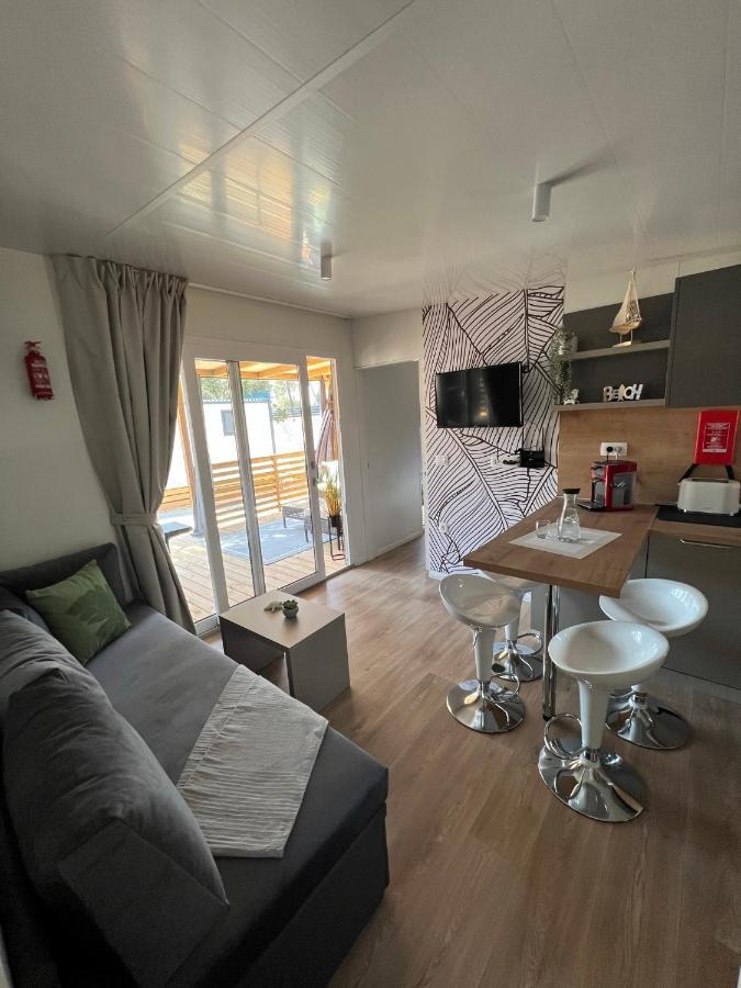 Mobile Home La Vida Biograd Na Moru Eksteriør billede