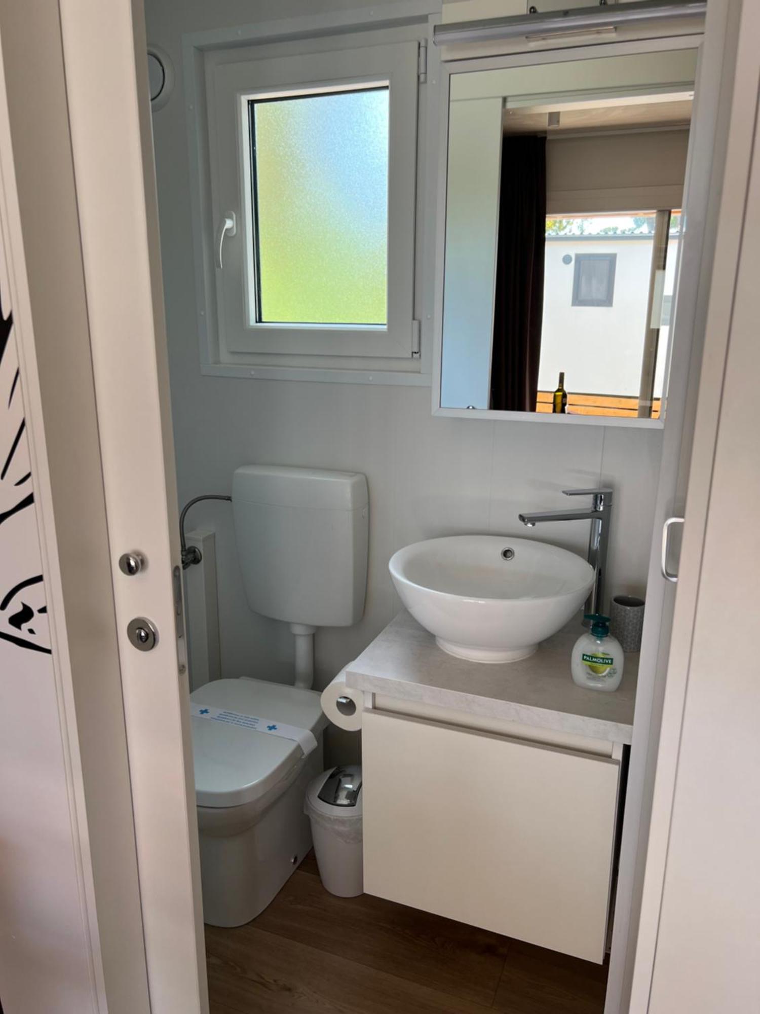 Mobile Home La Vida Biograd Na Moru Eksteriør billede
