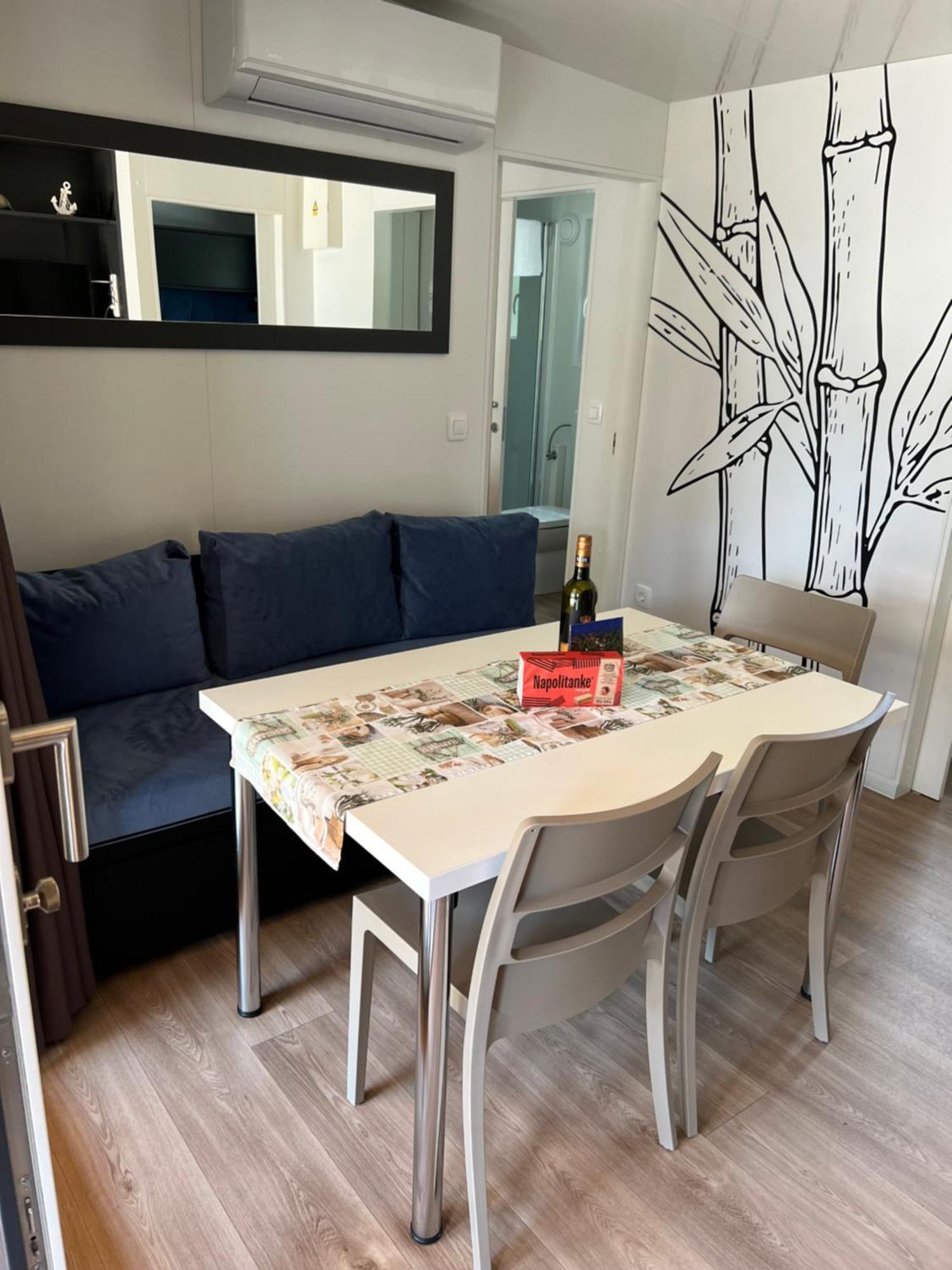Mobile Home La Vida Biograd Na Moru Eksteriør billede