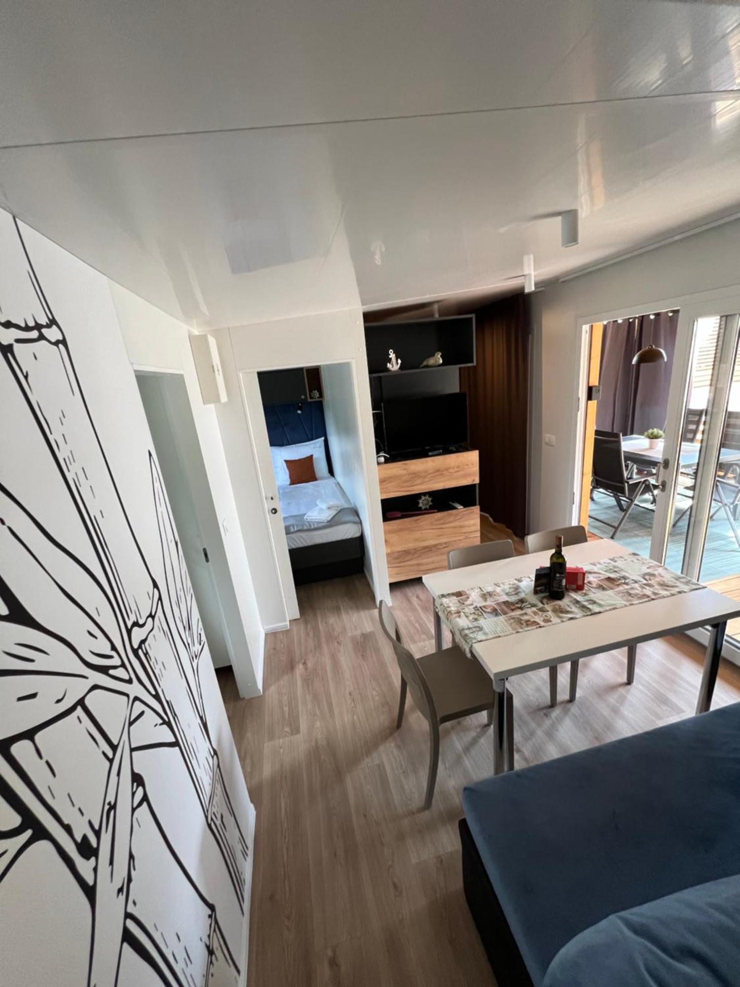 Mobile Home La Vida Biograd Na Moru Eksteriør billede
